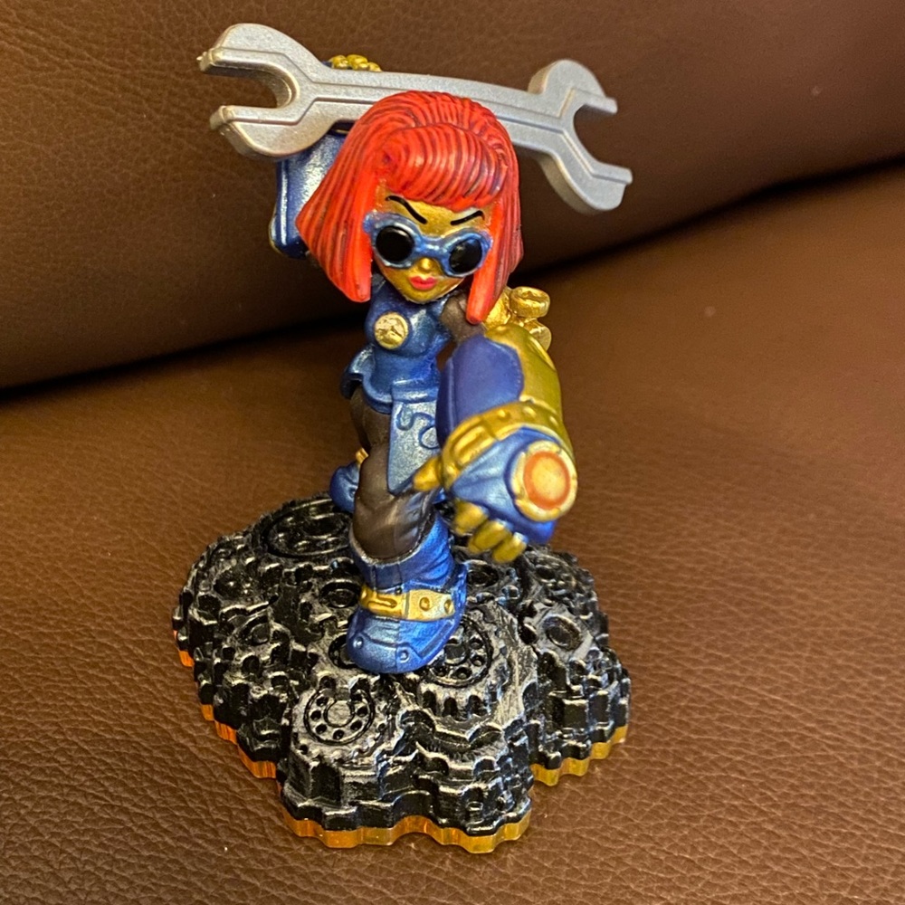 Skylanders Giants SPROCKET Figure Orange Series 1 Tech